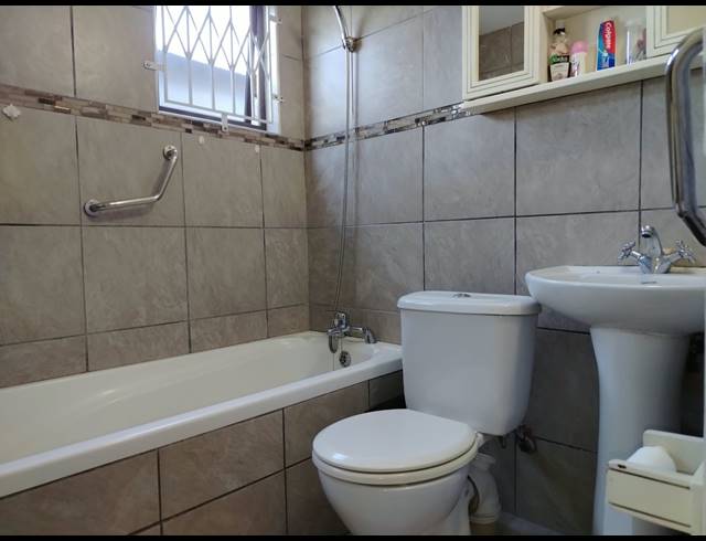 2 BEDROOM APARTMENT FOR SALE IN BLUFF